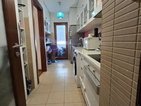 Sale, three bedroom apartment, 120m², Tološi, Podgorica - image 8