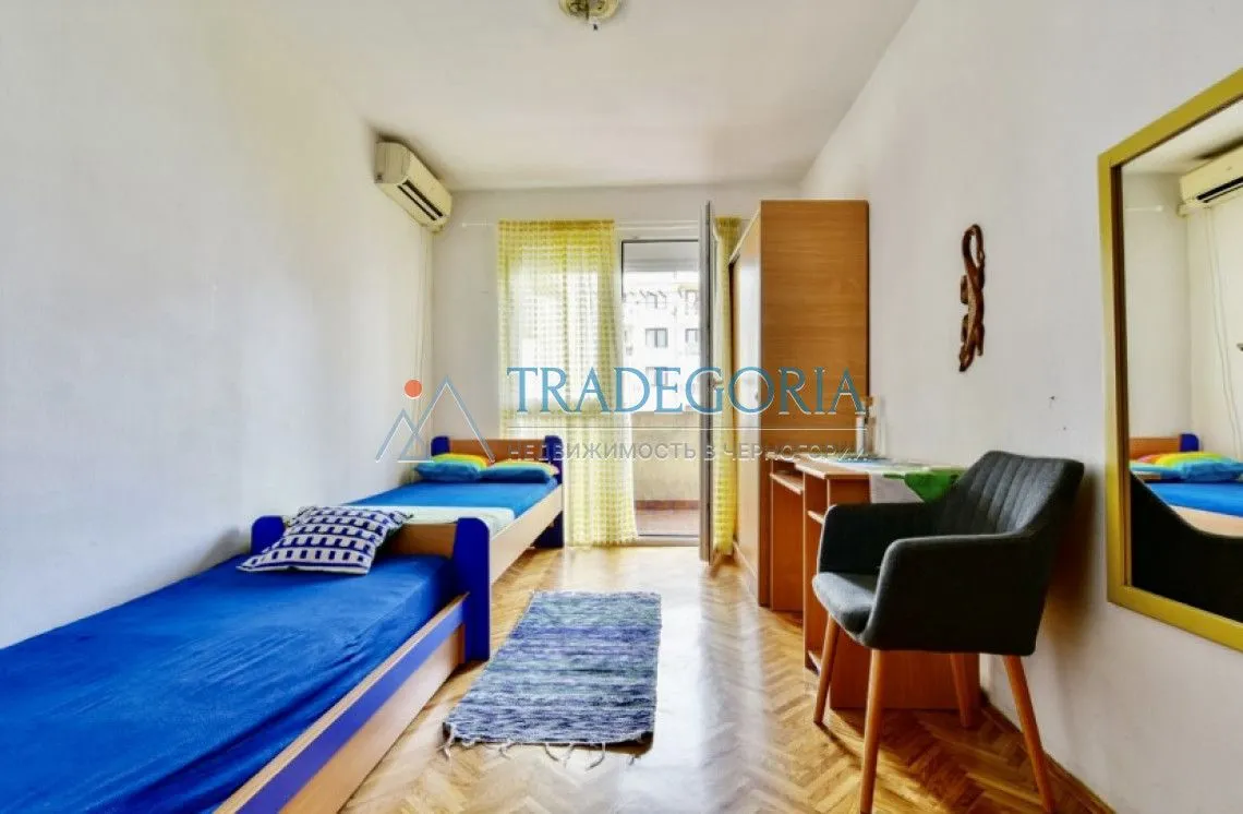 Prodaja, trosoban stan, 103m², Bar, Crna Gora