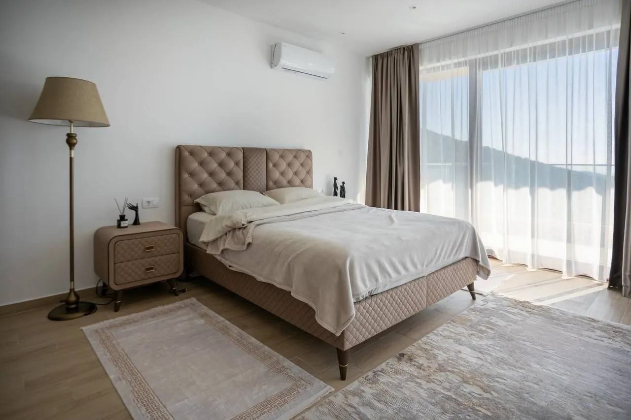 Rent, house, 670m², Krimovica, Kotor