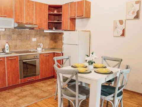 Prodaja, jednosoban stan, 65m², Kotor, Crna Gora - image 3