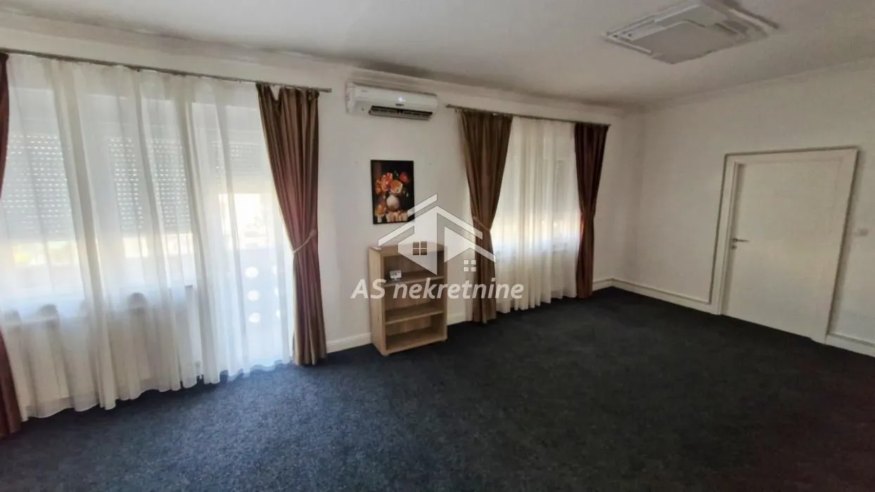 Rent, office space, 72m², Kalenić Pijaca, Vračar Sve Podlokacije