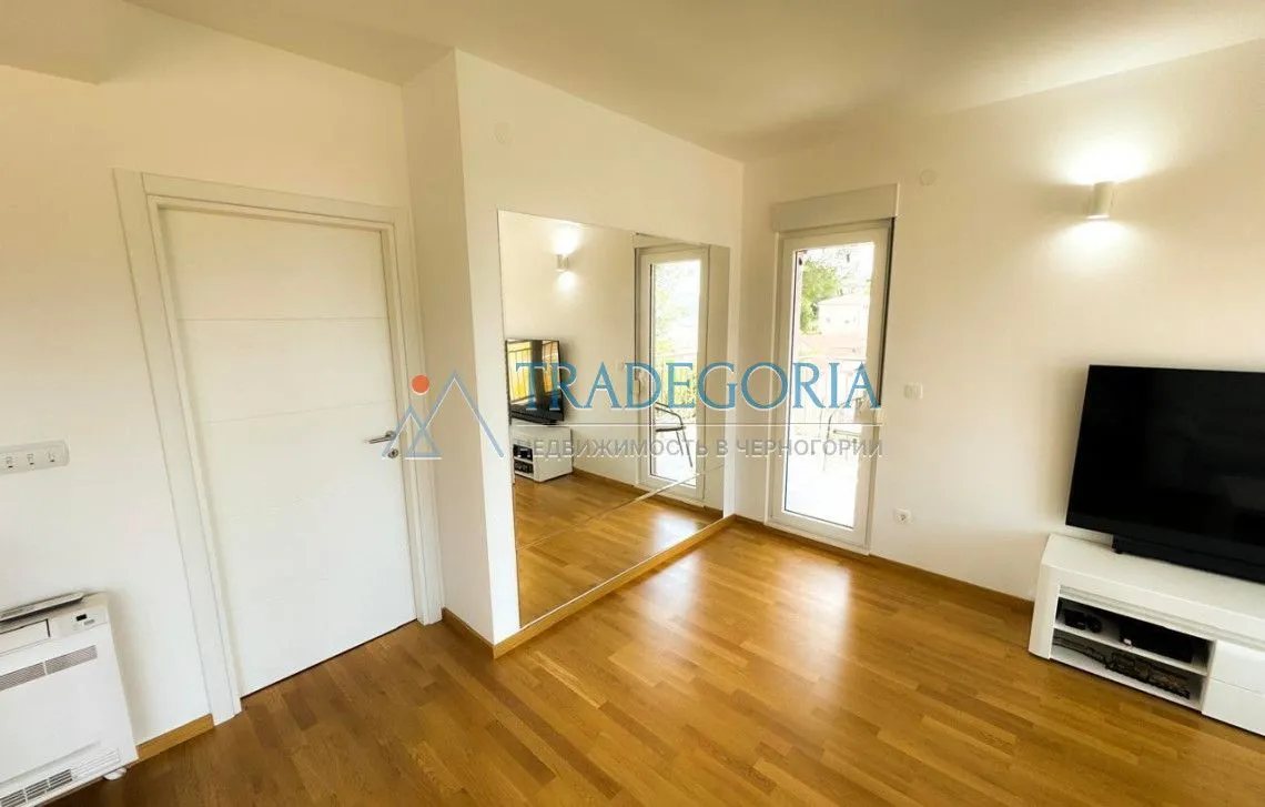 Prodaja, dvosoban stan, 71m², Tivat, Crna Gora
