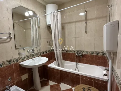 Izdavanje, trosoban stan, 114m², Momišići, Podgorica - image 5