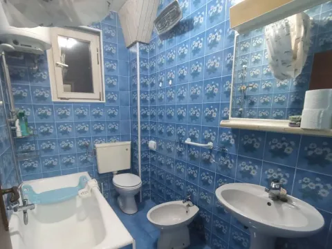 Izdavanje, kuća, 100m², Dobra Voda, Budva - image 8