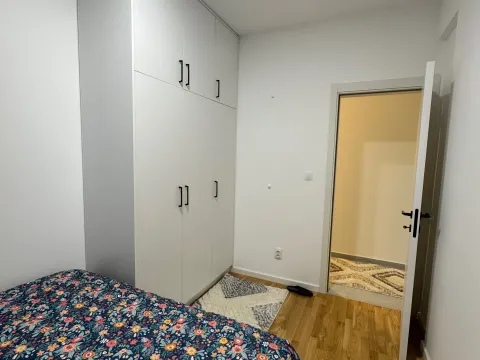 Izdavanje, dvosoban stan, 65m², Stari Aerodrom, Podgorica - image 10