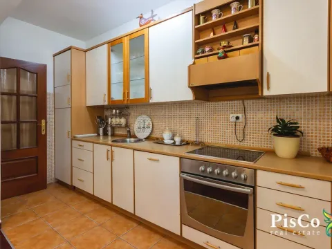 Izdavanje, trosoban stan, 100m², Gorica C, Podgorica - image 8