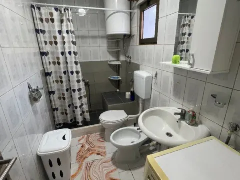 Izdavanje, dvosoban stan, 70m², Bjeliši, Bar - image 4