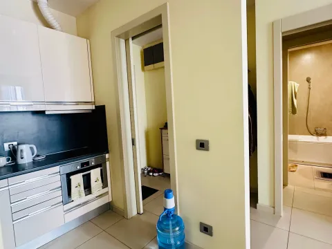 Izdavanje, jednosoban stan, 70m², Centar, Budva - image 6