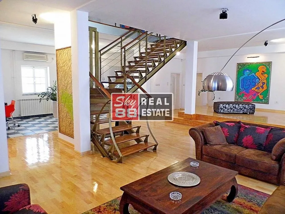 Rent, house, 400m², Zvezdara Sve Podlokacije, Beograd