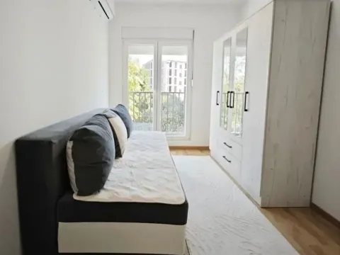 Rent, two bedroom apartment, 68m², Stara Varoš, Podgorica - image 9