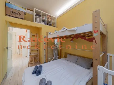 Sale, four bedroom apartment, 82m², Stari Grad, Beograd - image 9