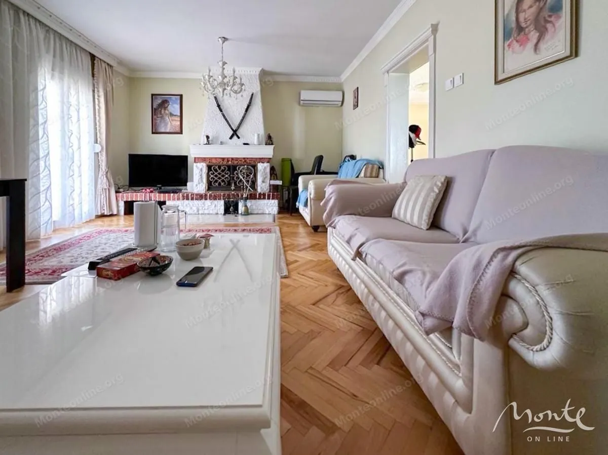 Prodaja, kuća, 250m², Bar, Crna Gora