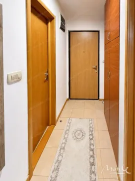 Prodaja, jednosoban stan, 42m², Stari Aerodrom, Podgorica - image 13