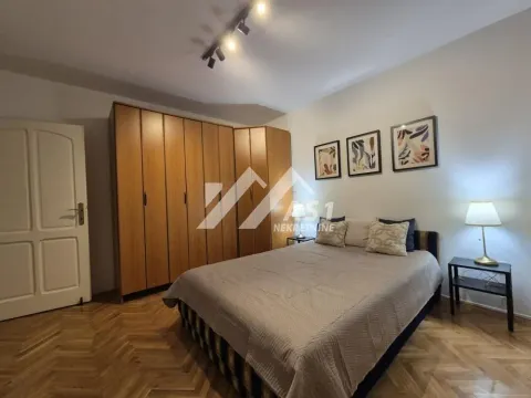 Izdavanje, trosoban stan, 92m², Centar, Novi Sad - image 9