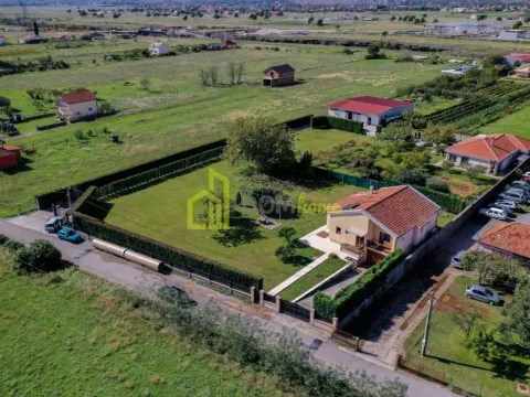 Rent, house, 170m², Dajbabe, Podgorica - image 3