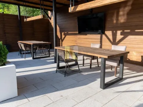 Izdavanje, kuća, 300m², Beočin, Srbija - image 8