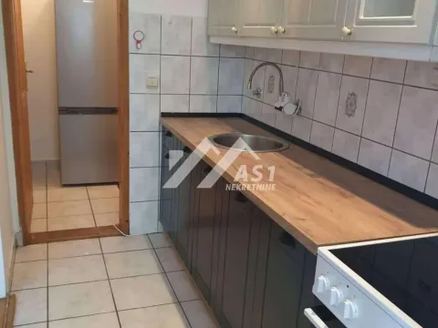 Izdavanje, dvosoban stan, 50m², Sajam, Novi Sad Sve Podlokacije - image 3