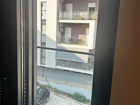 Izdavanje, jednosoban stan, 42m², Kava, Tivat - image 2