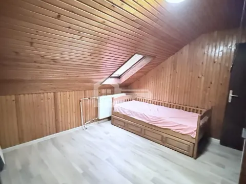 Izdavanje, trosoban stan, 75m², Sremčica, Beograd - image 12