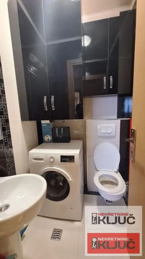 Prodaja, trosoban stan, 108m², Bulevar Evrope, Novi Sad Sve Podlokacije