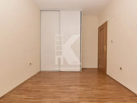 Izdavanje, trosoban stan, 110m², Preko Morače, Podgorica - image 10