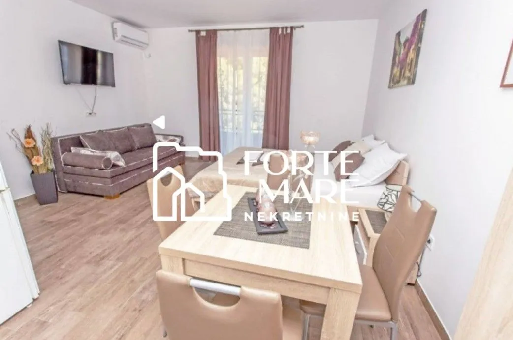 Prodaja, petosoban stan, 272m², Baošići, Herceg Novi