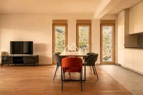 Prodaja, dvosoban stan, 136m², Centar, Kotor - image 2