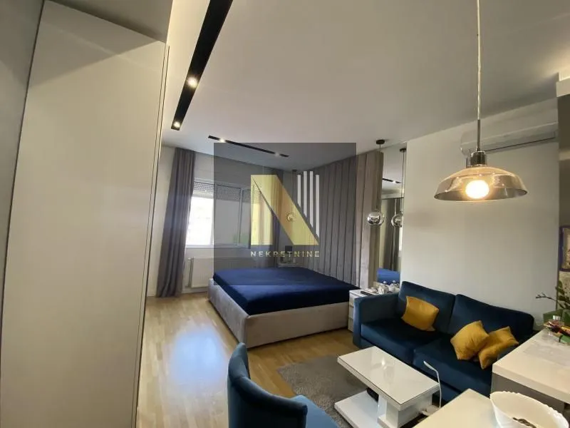 Prodaja, garsonjera, 30m², Centar, Novi Sad