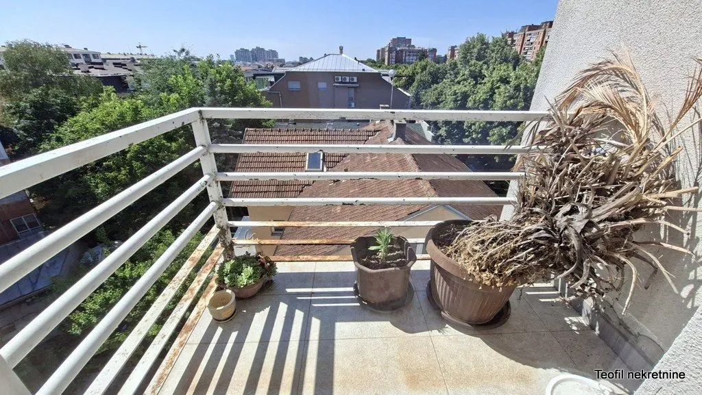 Izdavanje, garsonjera, 120m², Severni Bulevar, Zvezdara Sve Podlokacije