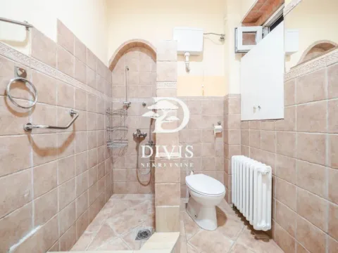 Prodaja, četvorosoban stan, 111m², Stari Grad, Beograd - image 12