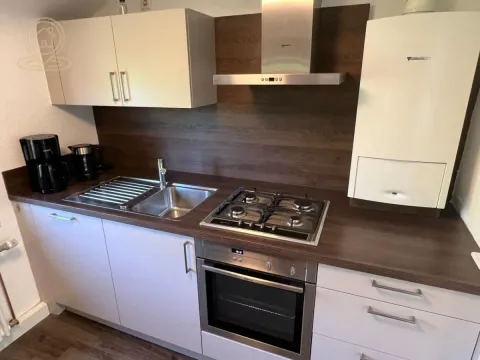 Izdavanje, trosoban stan, 58m², Centar, Kragujevac - image 1