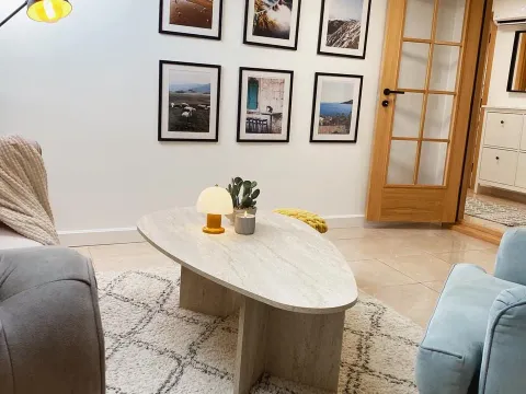 Izdavanje, dvosoban stan, 80m², Centar, Podgorica - image 2