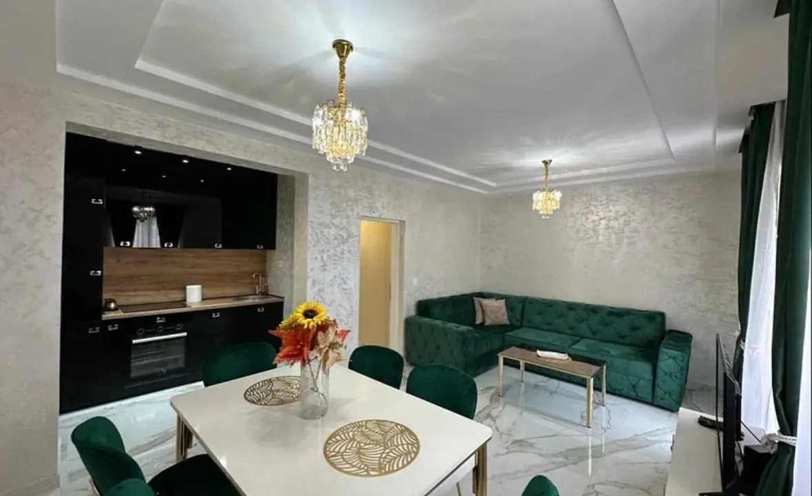 Izdavanje, dvosoban stan, 70m², Mažina, Tivat