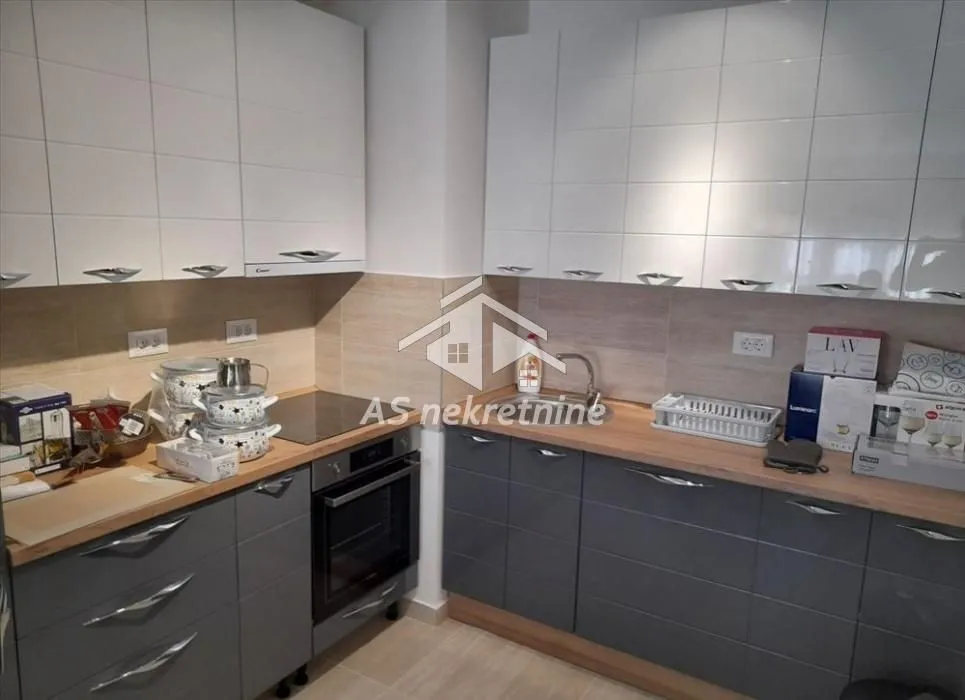 Rent, four bedroom apartment, 105m², Novi Beograd Blok 65, Novi Beograd Sve Podlokacije