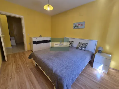Izdavanje, trosoban stan, 73m², Centar, Jagodina - image 23