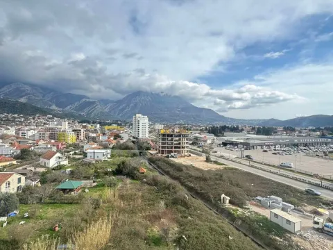 Prodaja, jednosoban stan, 51m², Centar, Bar - image 11