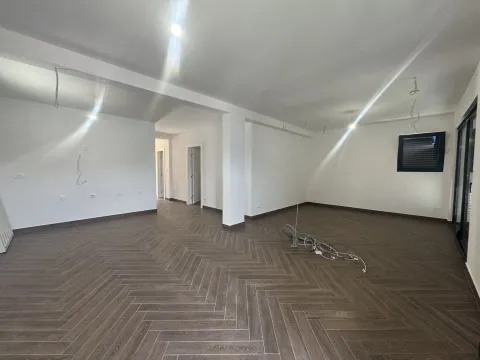 Prodaja, trosoban stan, 100m², Obala Đuraševića, Tivat - image 18