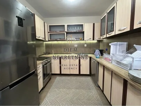 Rent, house, 180m², Donja Gorica, Podgorica - image 9