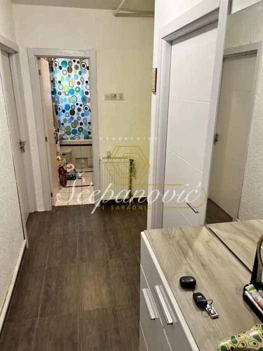 Prodaja, jednosoban stan, 46m², Grbavica, Novi Sad Sve Podlokacije