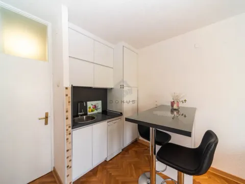 Rent, apartment, 25m², Autobuska stanica, Podgorica - image 3