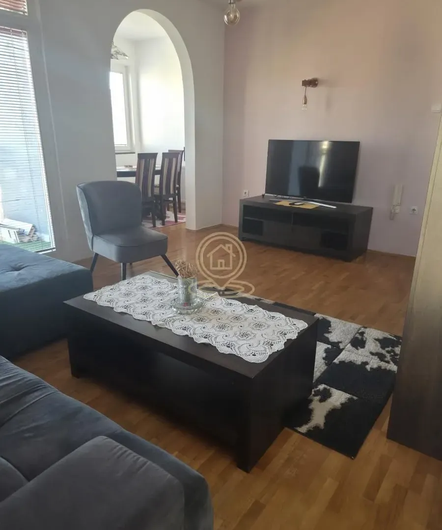 Prodaja, četvorosoban stan, 90m², Medijana, Niš
