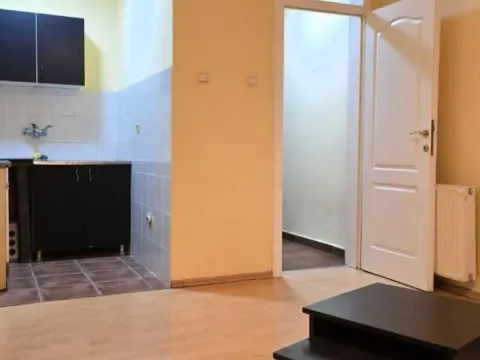 Izdavanje, garsonjera, 35m², Grbavica, Novi Sad Sve Podlokacije - image 5