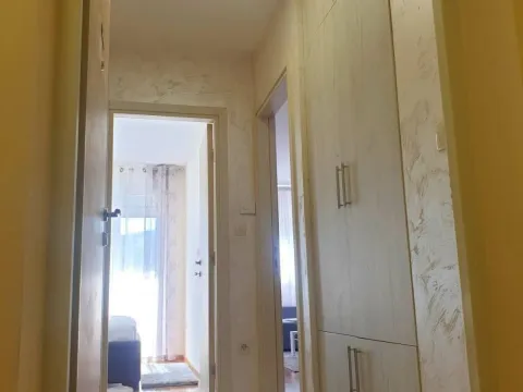 Rent, one bedroom apartment, 45m², City Kej, Podgorica - image 6