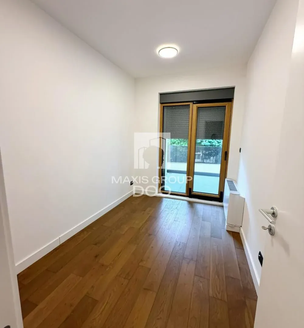 Rent, four bedroom apartment, 125m², Voždovac Sve Podlokacije, Beograd