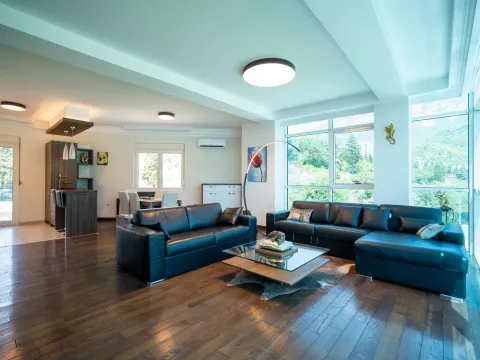 Sale, two bedroom apartment, 89m², Bečići, Budva - image 13