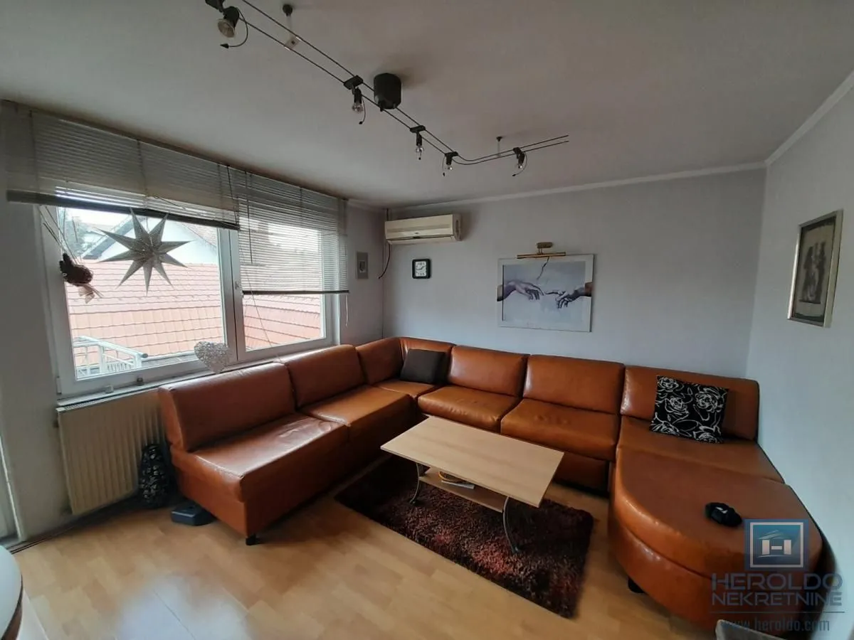 Sale, house, 180m², Centar, Ćuprija