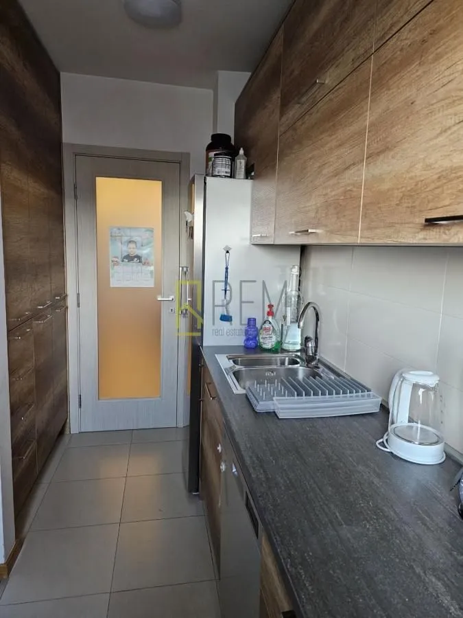 Prodaja, trosoban stan, 78m², Stari Aerodrom, Podgorica
