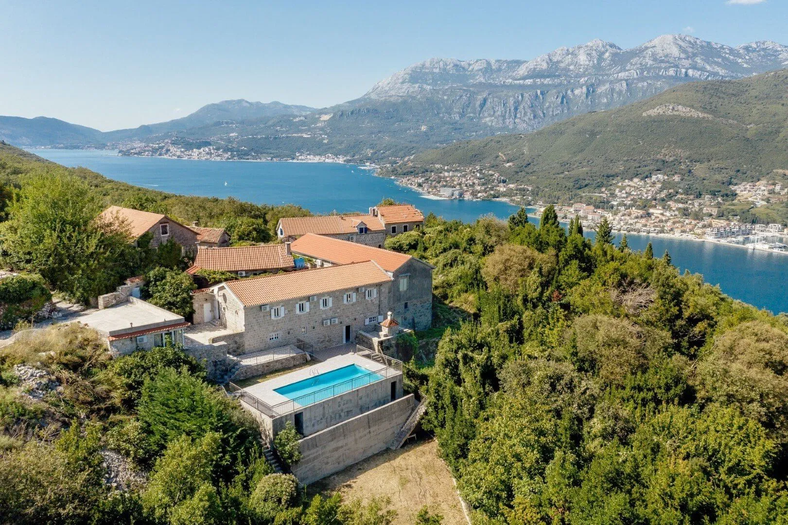 Sale, house, 176m², Kotor, Crna Gora