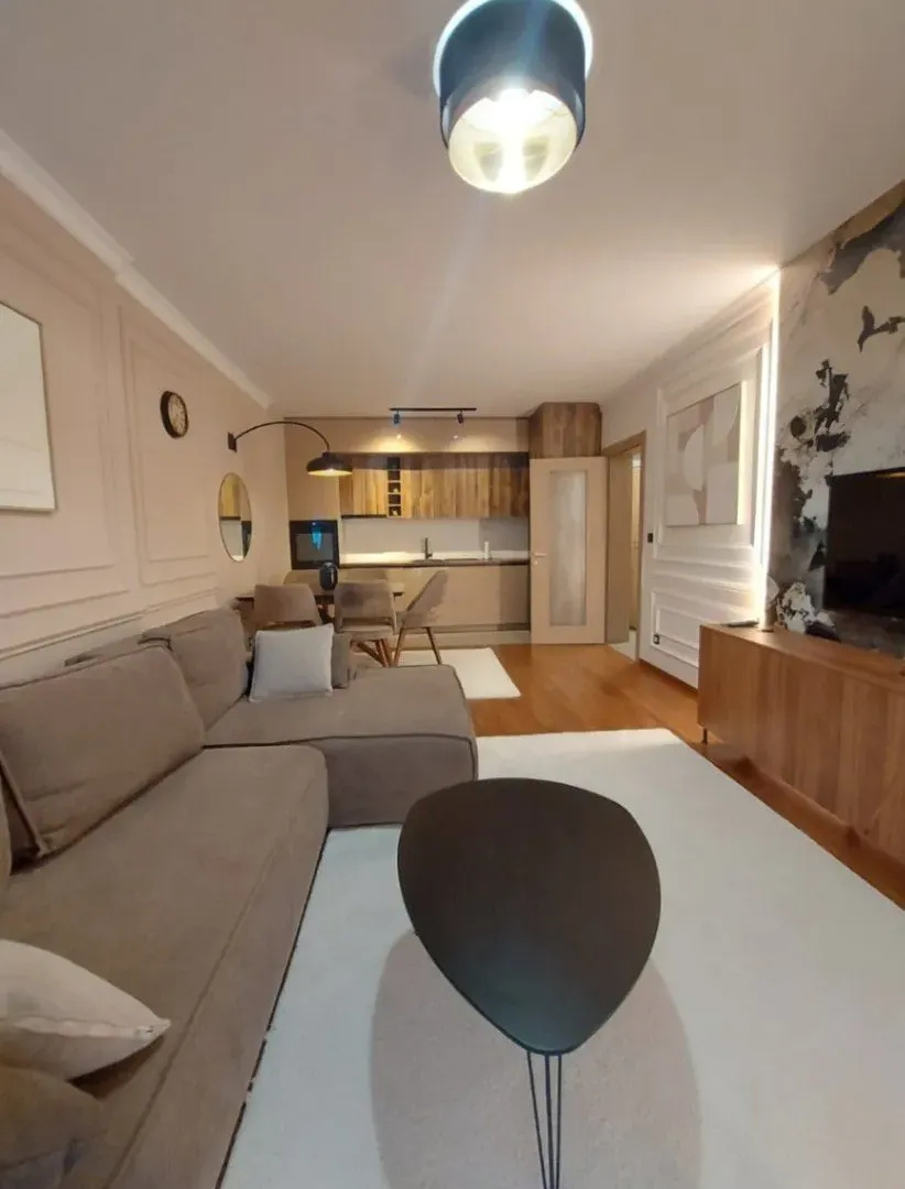 Izdavanje, jednosoban stan, 55m², Master Kvart, Podgorica