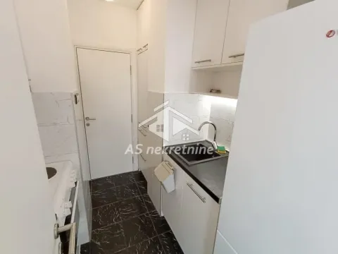 Izdavanje, dvosoban stan, 46m², Vračar Sve Podlokacije, Beograd - image 2